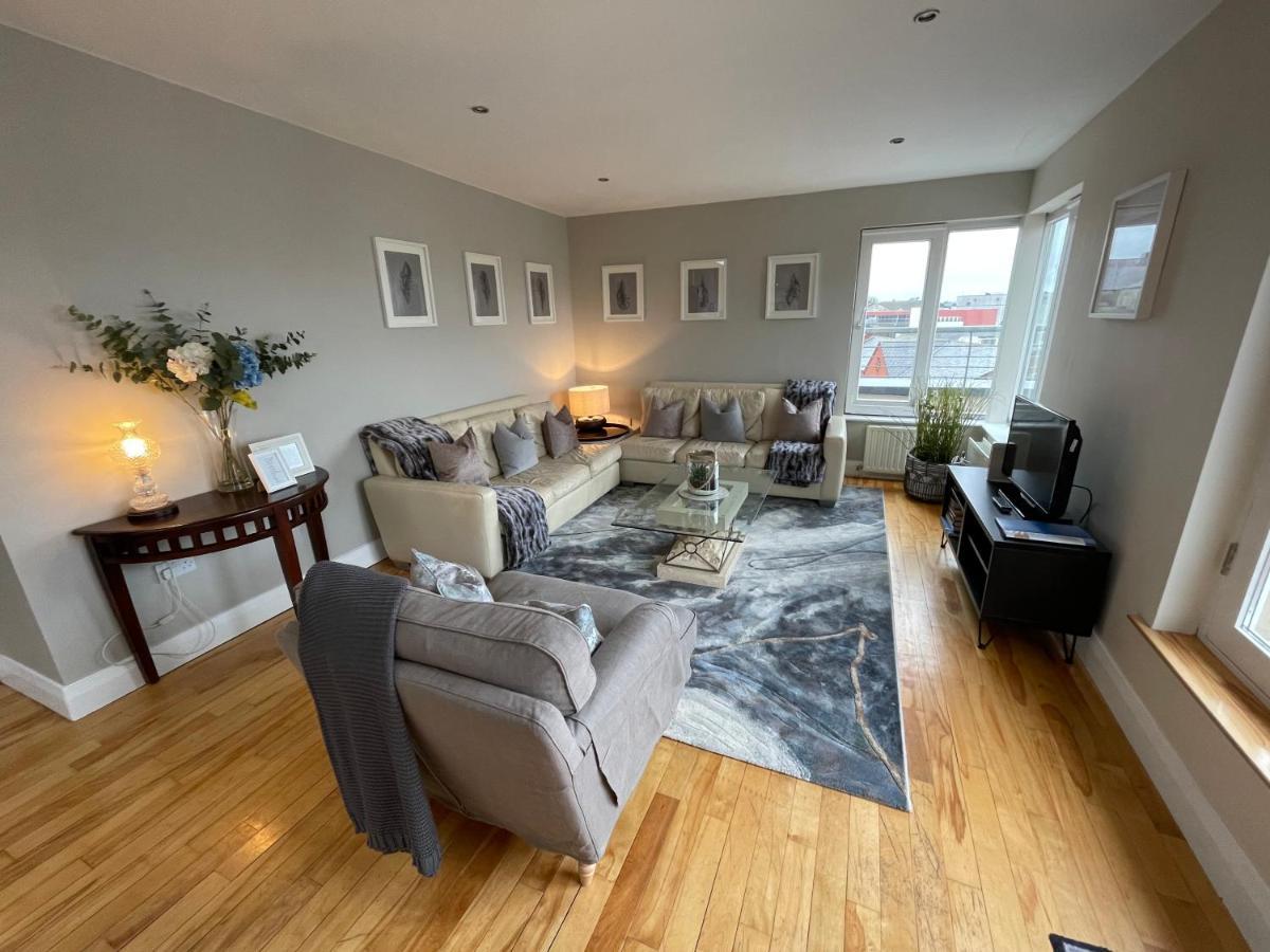 Penthouse Apartment Kilkenny Bagian luar foto