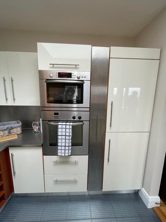 Penthouse Apartment Kilkenny Bagian luar foto